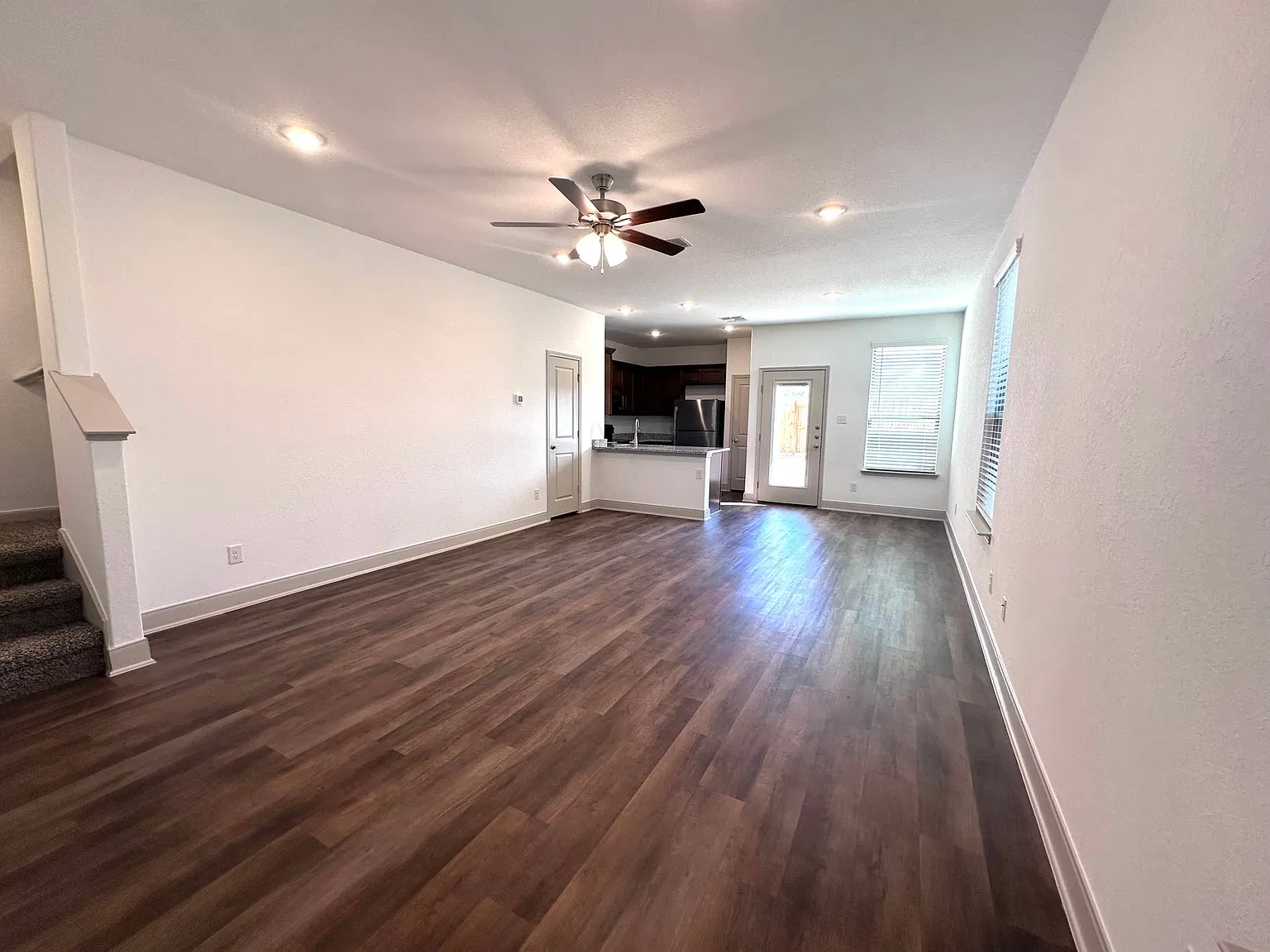 Charming Duplex in Magnolia Village featuring 3 bedrooms & 2.5 baths in 1,505 square feet of livi... — Photo 3