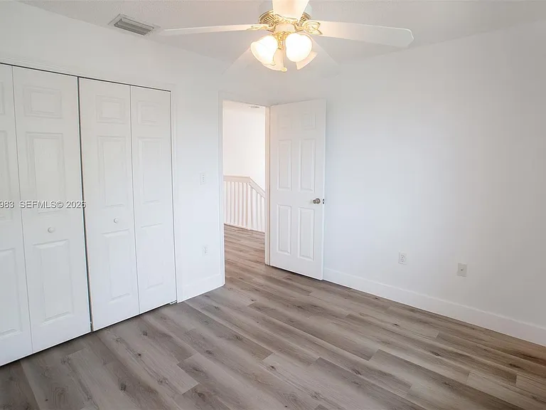 8949 SW 214th St — Photo 20