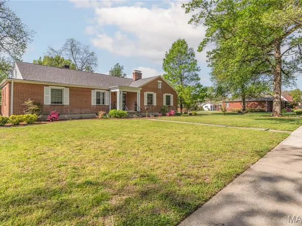 501 E Commercial St, Charleston, MO 63834