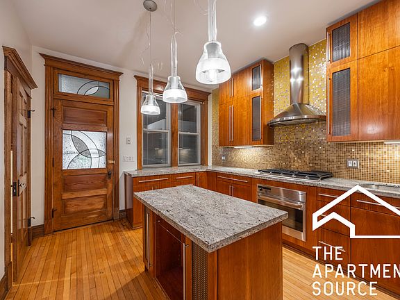 2nd image of 3249 W Evergreen Ave #2F