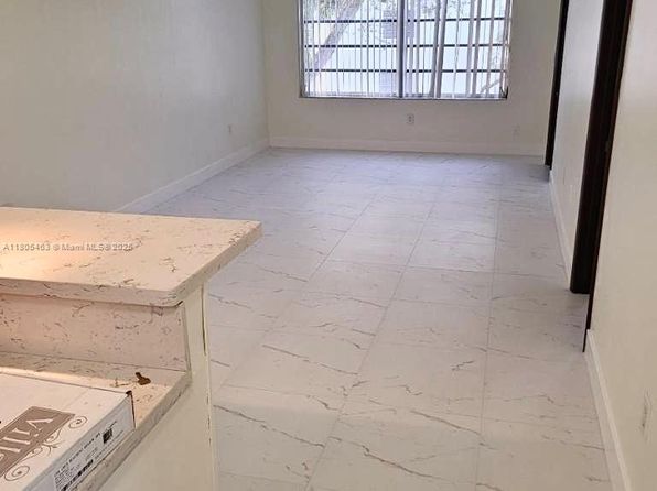 7480 NW 17th St APT 210