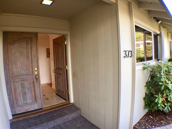 3rd image of 373 Eliseo Dr