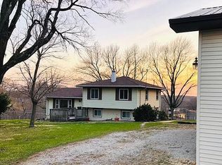 899 Highway 14, Knoxville, IA 50138