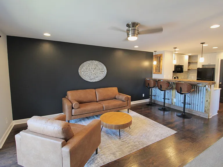 1340F Hunters Rd — Photo 22