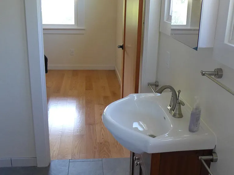430 Pennsylvania Ave — Photo 11
