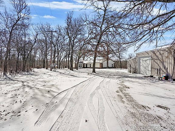 4th image of 18839 S Hickory St