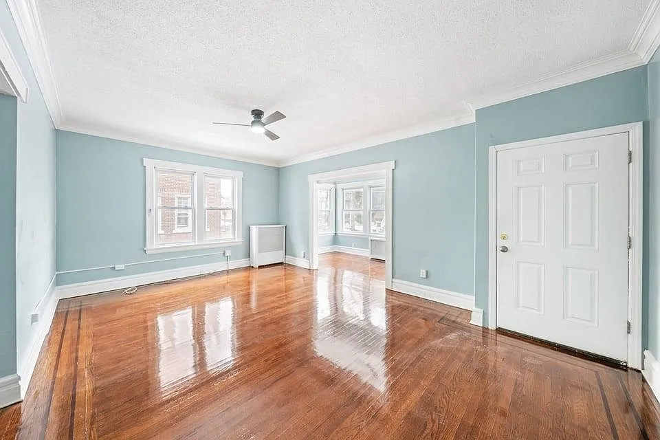 Building Photo - 22 Poe Ave #1