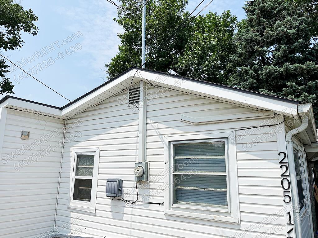 2205 1/2 5th Ave, Council Bluffs, IA 51501 Zillow