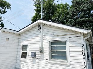 2205 1/2 5th Ave, Council Bluffs, IA 51501