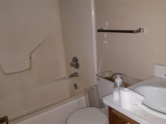 2nd image of 109 N Randlett St