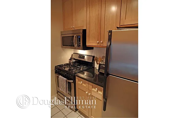 Rented by Douglas Elliman | media 11