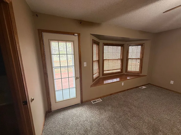 58267 Corticelli Rd — Photo 23