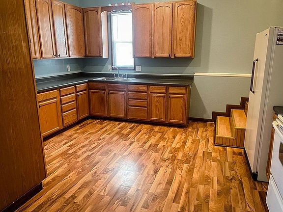 2nd image of 203 Wright Ave
