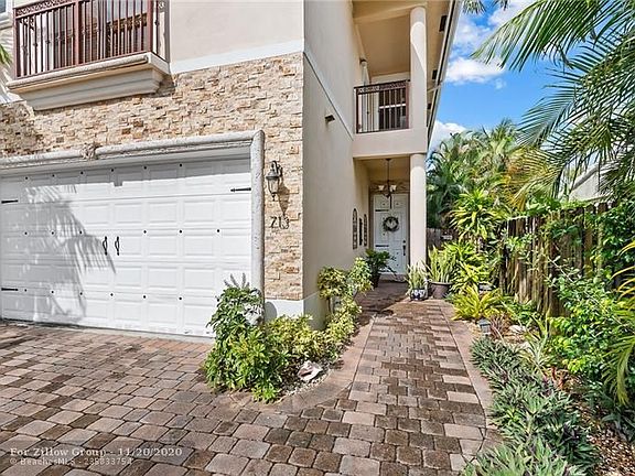 2nd image of 713 SW 8th Ave #713