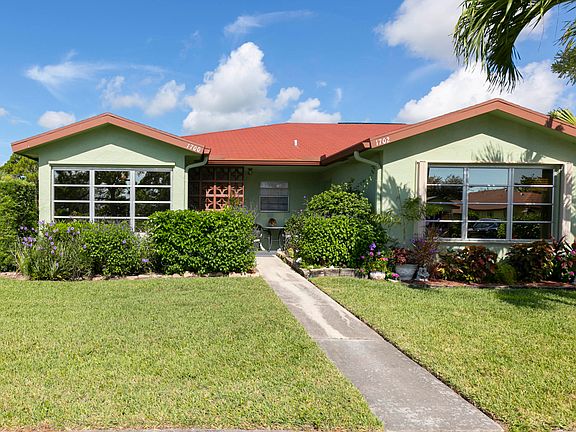 3rd image of 1700 Lakefront Boulevard #A