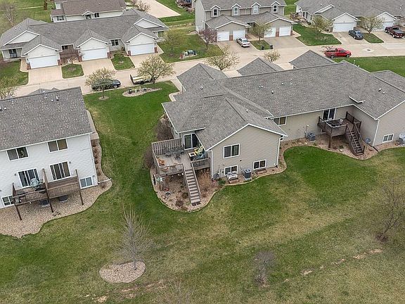 2nd image of 3256 Prairie Bend Cir