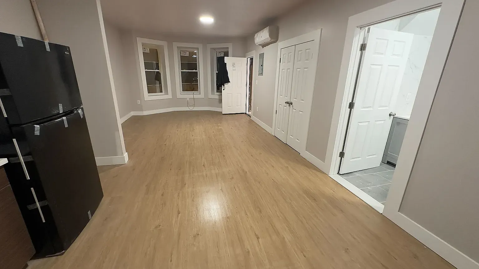 3612 Bronx Boulevard — Photo 1