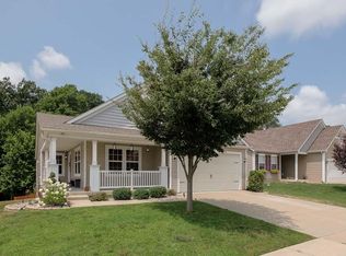 182 Fox Creek Dr, O'Fallon, MO
