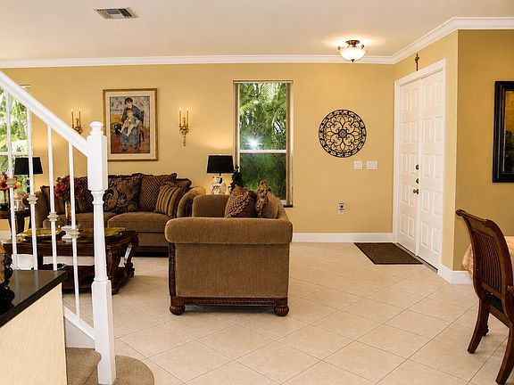 4th image of 1802 SW 156th Avenue