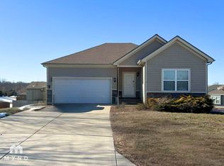 25917 W 142nd Ct, Olathe, KS 66061