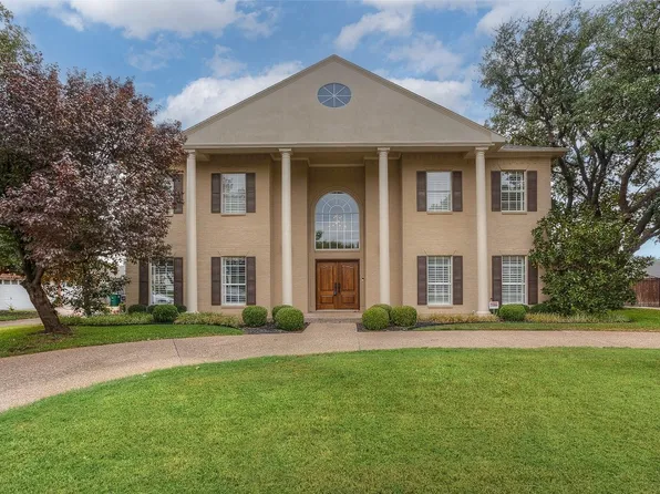 6336 Meadows West Dr, Fort Worth, TX 76132