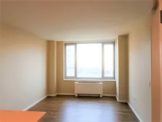 Sold by Manhattan Network Inc.