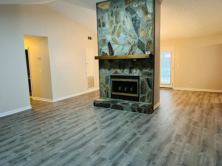 29 Hartley Woods Dr NE — Photo 2