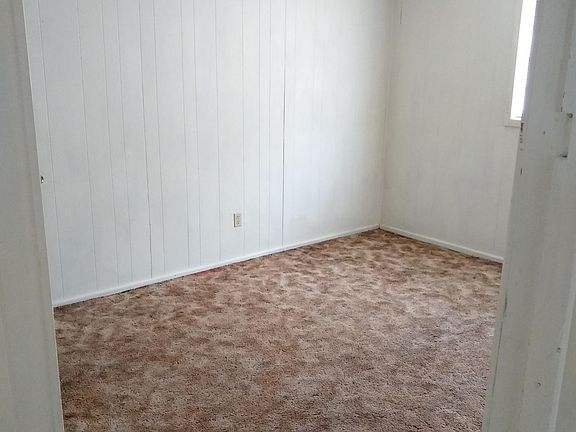 5th image of 400 N Avenue K APT 12