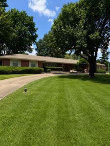 10120 Wenonga Ln, Leawood, KS, 66206