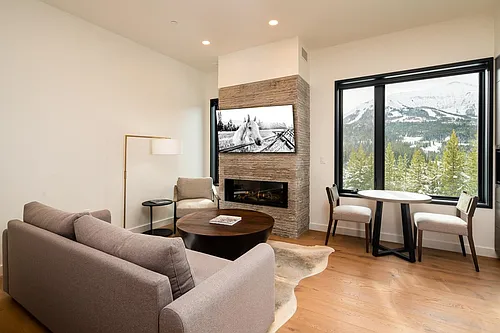 4 Boathouse Way Photo 1