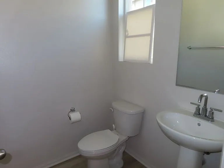 40585 Melrose Dr — Photo 16