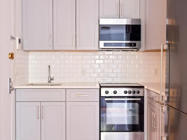 255 West 136th Street image 5 of 9