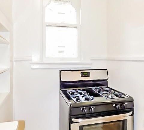 5th image of 999 Bush St APT 203