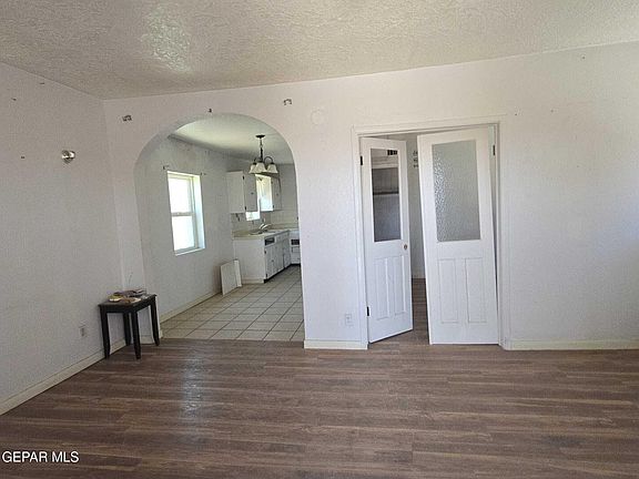 4th image of 2205 Silver Ave