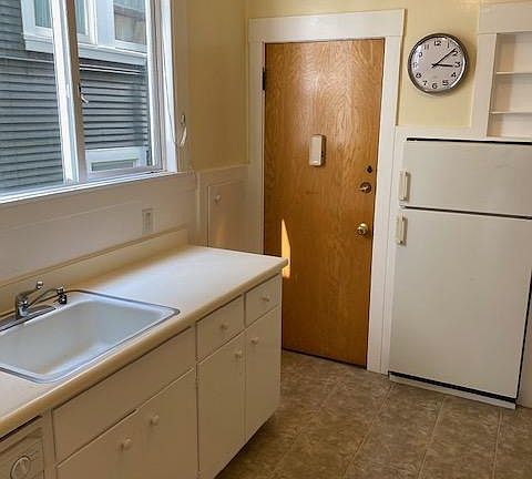 4th image of 1874 Vallejo St #2