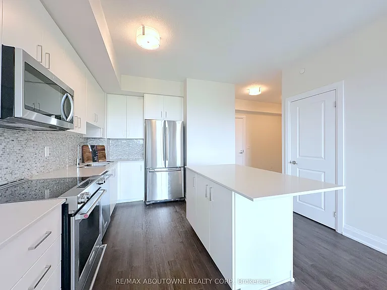 2333 Taunton Rd #411 — Photo 3