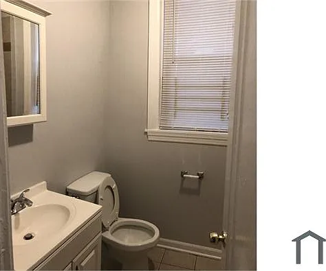 7831 S Essex Ave #3 — Photo 6