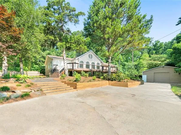 528 Pumpkinvine Rd, Acworth, GA 30101