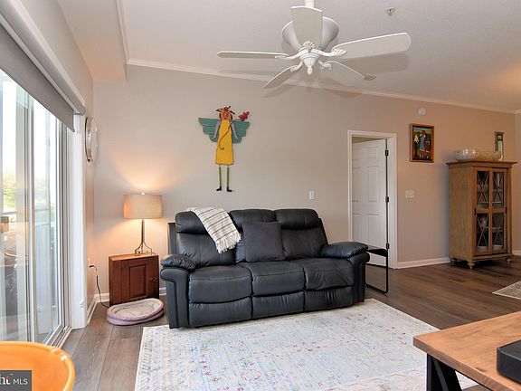4th image of 17046 N Brandt St Unit 2103