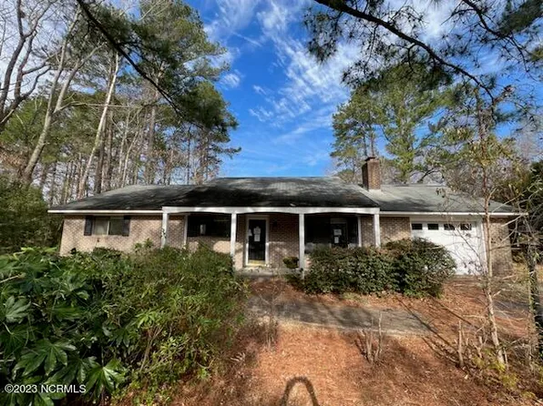 807 Stately Pines Road, New Bern, NC 28560