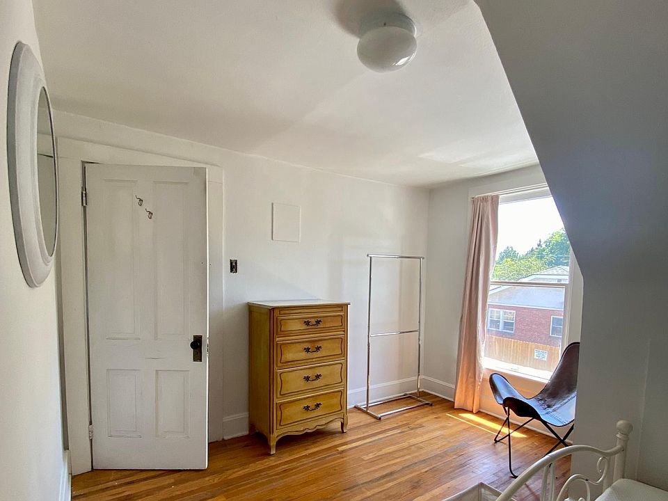 1st image of 1447 N Quince St #1445W
