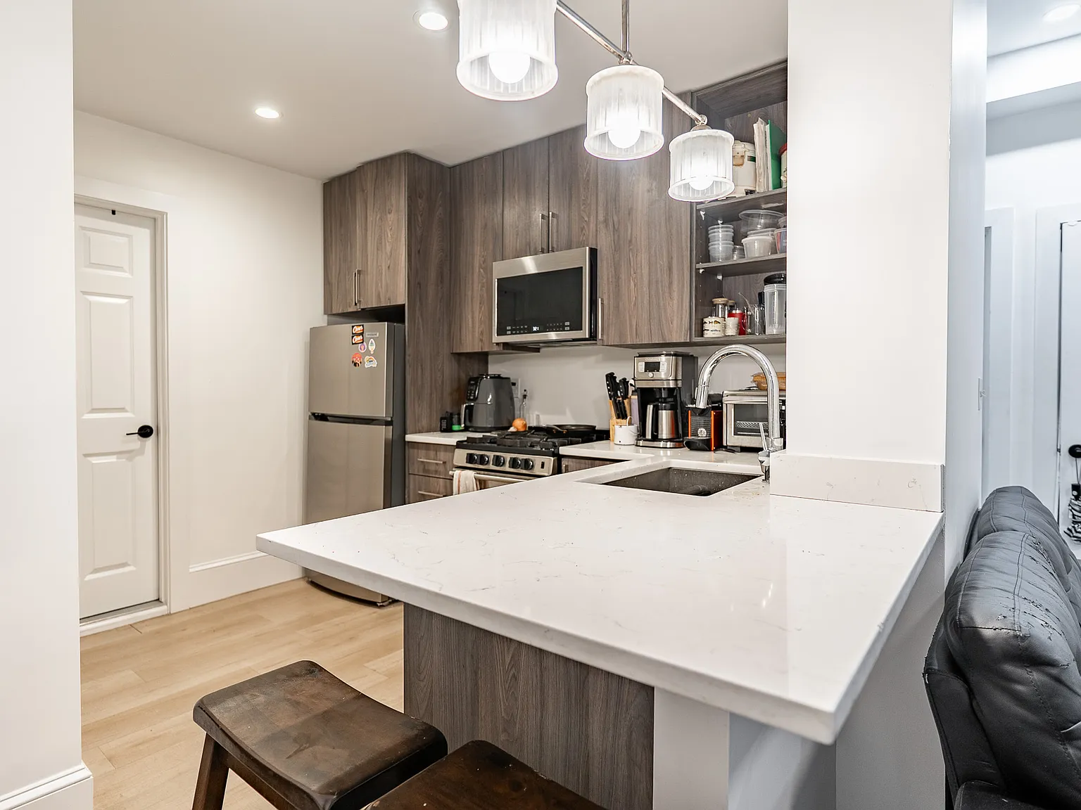 3 bed, 773 sqft, $4,700 — Photo 1