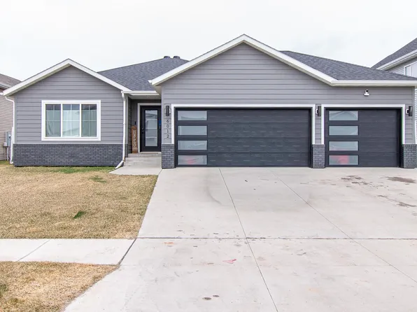 6012 Kodiak Ln, Horace, ND 58047