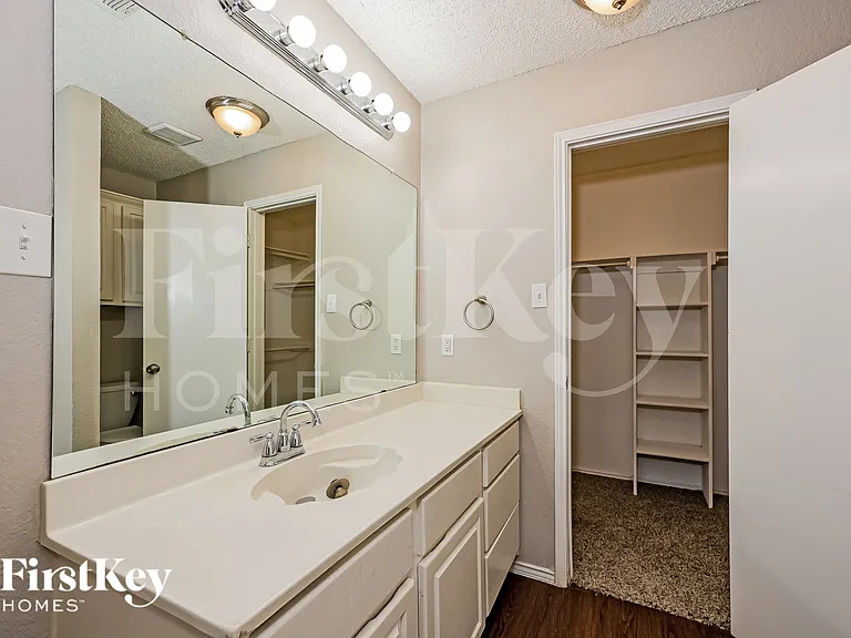 606 Plainview Dr — Photo 13