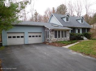 121 Fawn Ln, Bartonsville, PA 18321