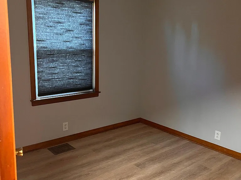 380 Livingston Ave — Photo 6