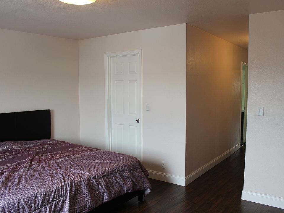 1st image of 2482 Shield Dr