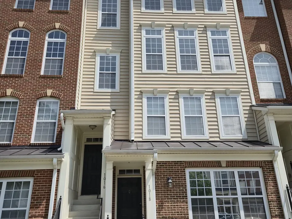1016 Wood Branch Ct #410