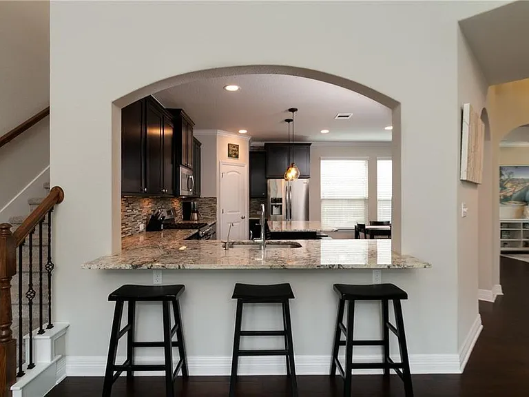 104 Auburn Cv — Photo 14