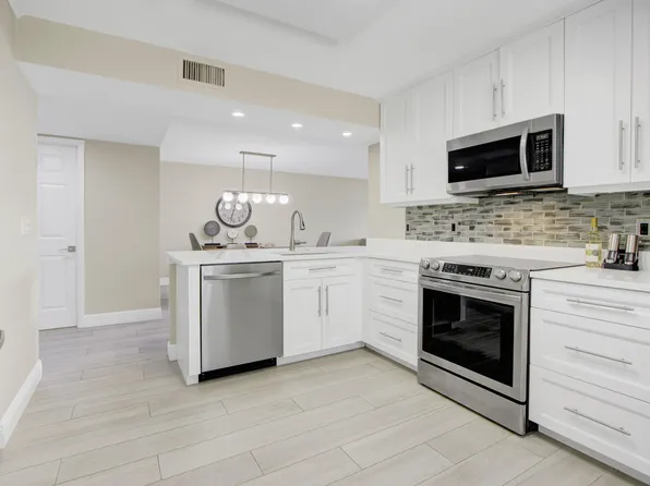 15451 Pembridge Drive #206, Delray Beach, FL 33484